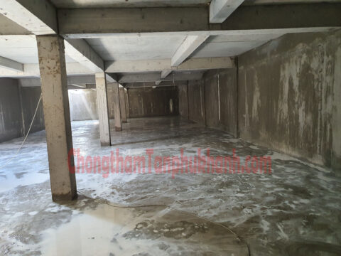 Thợ Tân Phú Khánh thi công lớp phủ chống thấm hồ xử lý nước thải