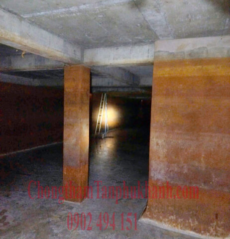 bể ngầm chứa nước sinh hoạt bị thấm rêu mốc cần chống thấm xử lý