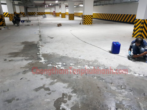 Bơm keo PU áp lực xử lý vết nứt tường tầng hầm đang rỉ nước — giải pháp hiệu quả cho công trình đang hoạt động